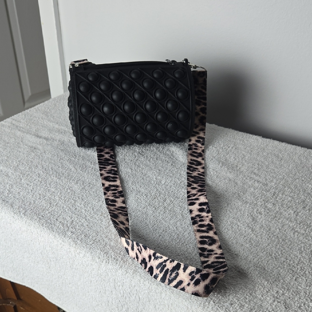 Black Pop It Fidget Crossbody Bag with Leopard Strap